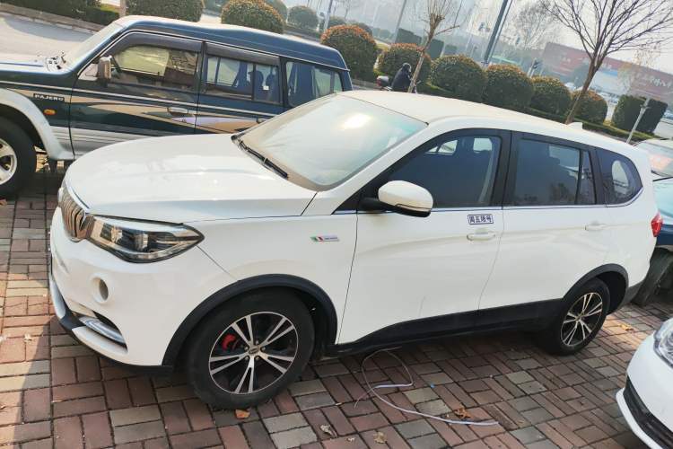 Used SWM X7 2020 2.0L Manual Champion Edition 7 Seats
