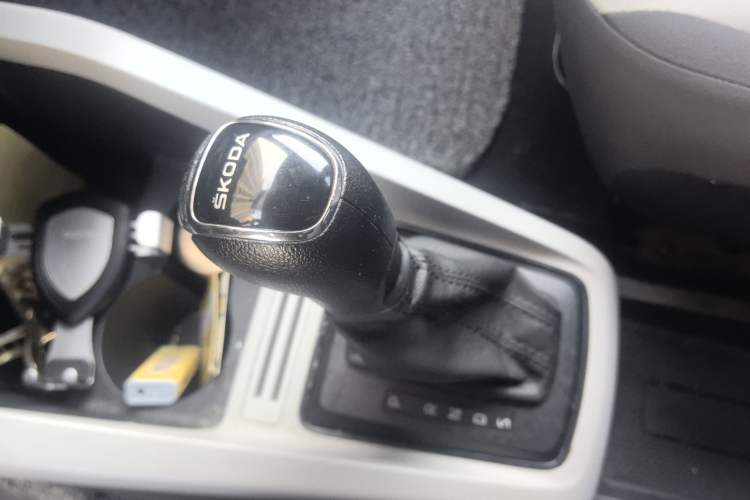 Used Skoda Fabia 2017 1.4L Automatic Car Enjoy Edition
