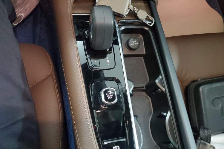 Used Volvo V90 2022 Cross Country B5 AWD Smart Range Edition