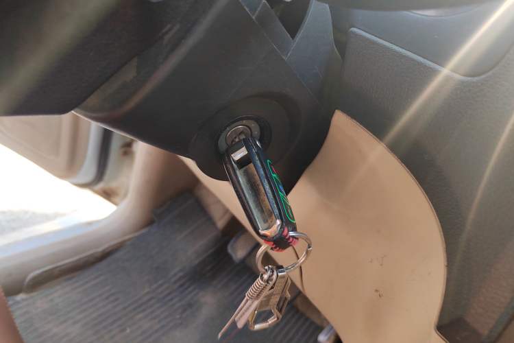 Used Dongfeng Fengon 330 2014 1.5L Manual Utility Version DK15 Vehicle Key