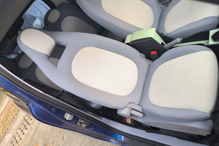 Used Bestune Pony 2024 122km range cute pony Right Front Seat