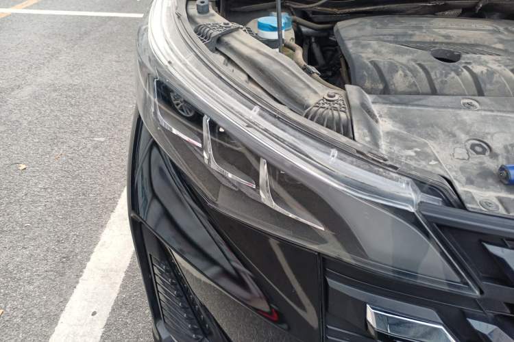 Used GAC Trumpchi M6 2021 PRO 270T DCT Luxury Edition
