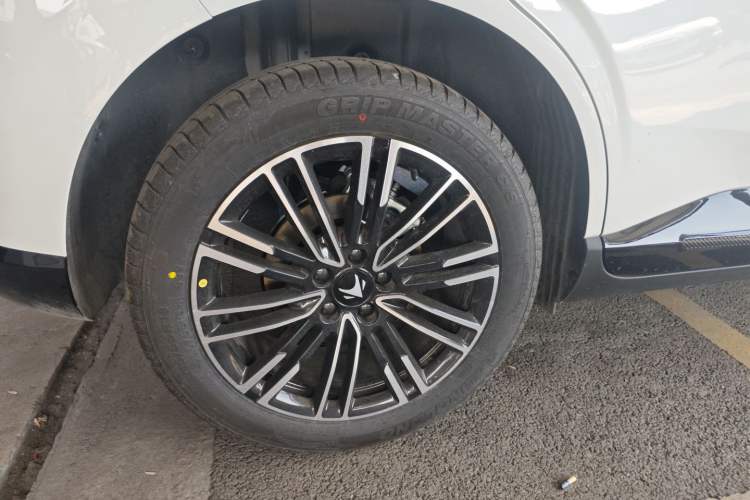 Used ARCFOX T1 2025 Model 425 MAX