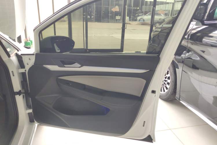 Used Volkswagen Golf 2023 Facelift 280TSI DSG Pro
