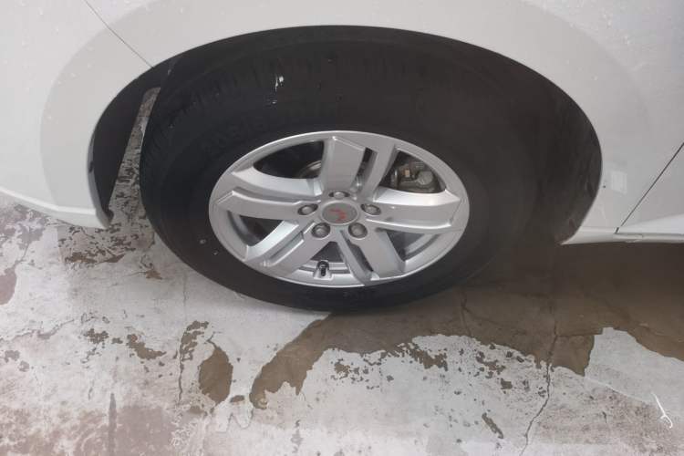 Used Wuling Hongguang PLUS 2020 1.5L Manual Comfort 7-Seater
