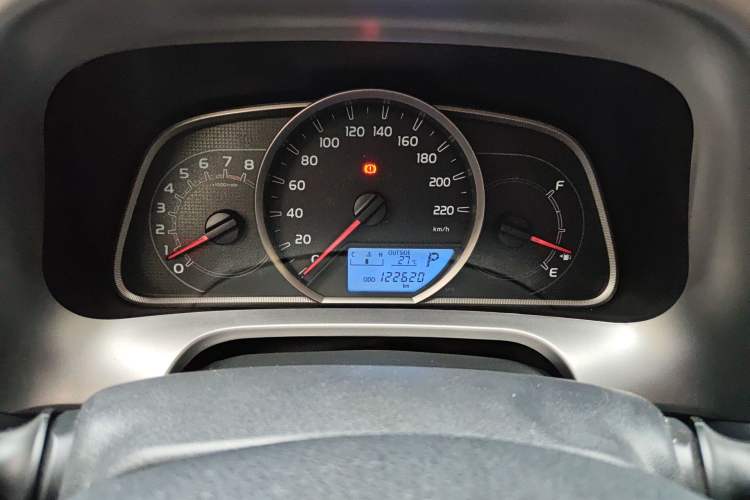 Used Toyota RAV4 2016 2.0L CVT Two-Wheel Drive Fashion Edition China V Standard Odometer Close Up