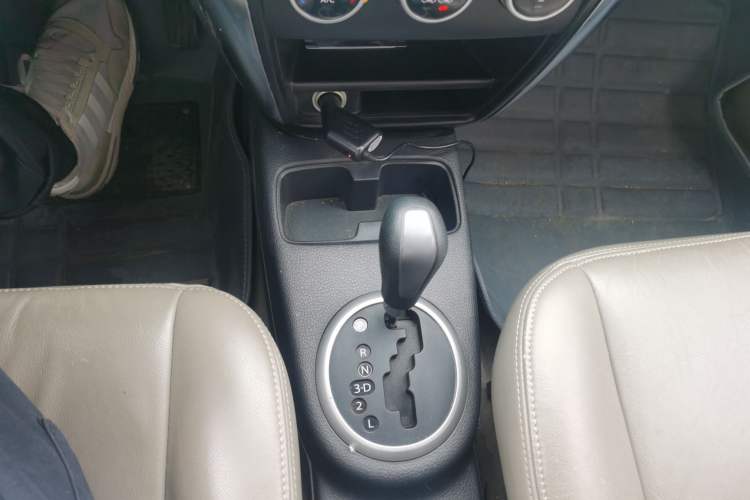 Used Suzuki SX4 2008 Hatchback 1.6L Automatic Urban Fashion Model Gear Lever