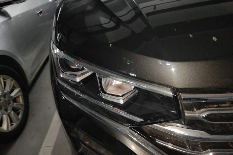 Used Volkswagen Tayron 2019 330TSI Two-Wheel Drive Luxury Model China VI Standard Right Front Headlight