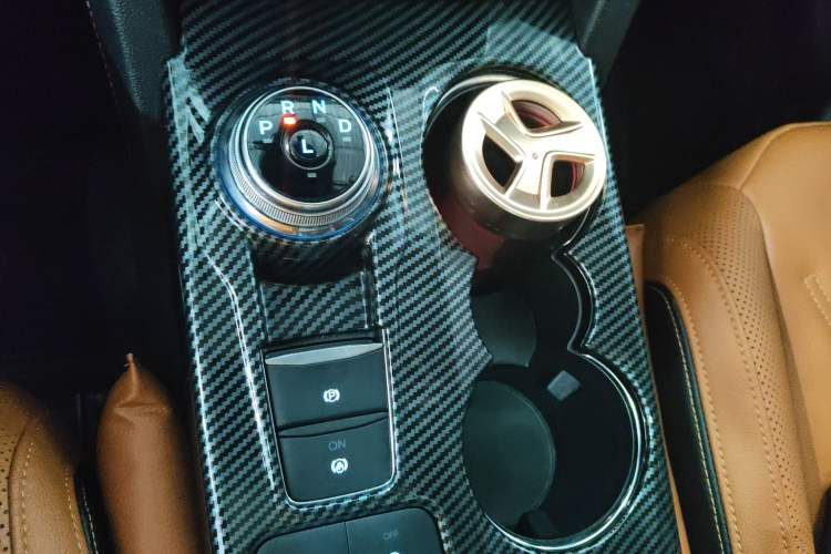 Used Ford Escape 2020 EcoBoost 245 Two-Wheel-Drive Titanium Edition