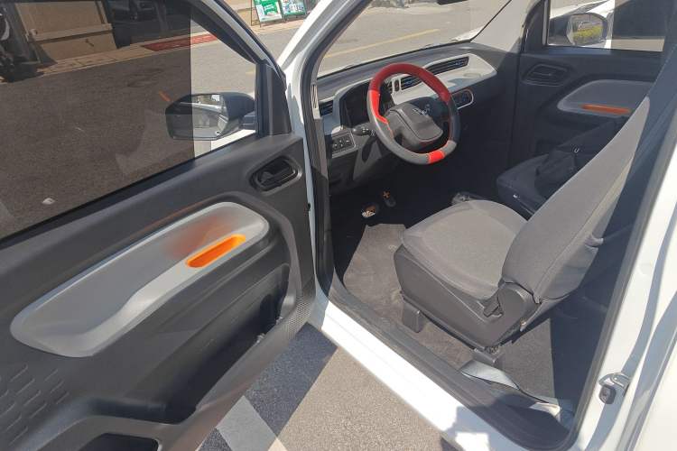 Used Wuling Hongguang MINIEV 2021 Macaron Premium Model – Lithium Iron Phosphate