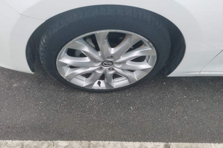 Used Mazda 3 Axela 2016 Hatchback 2.0L Automatic Sport Model
