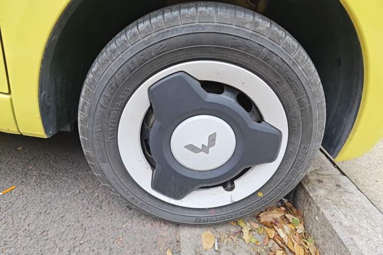 Used Wuling Hongguang MINIEV 2024 3rd Generation 215km Youth Edition Exterior 4