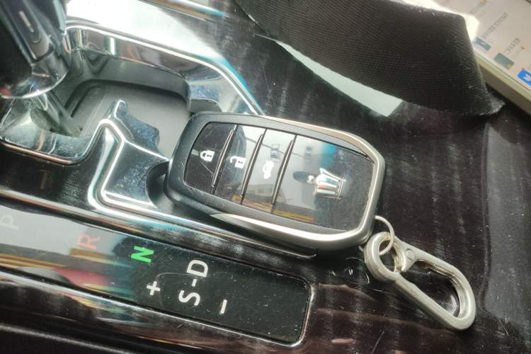 Used Toyota Crown 2015 2.5L Fashion Limited Edition