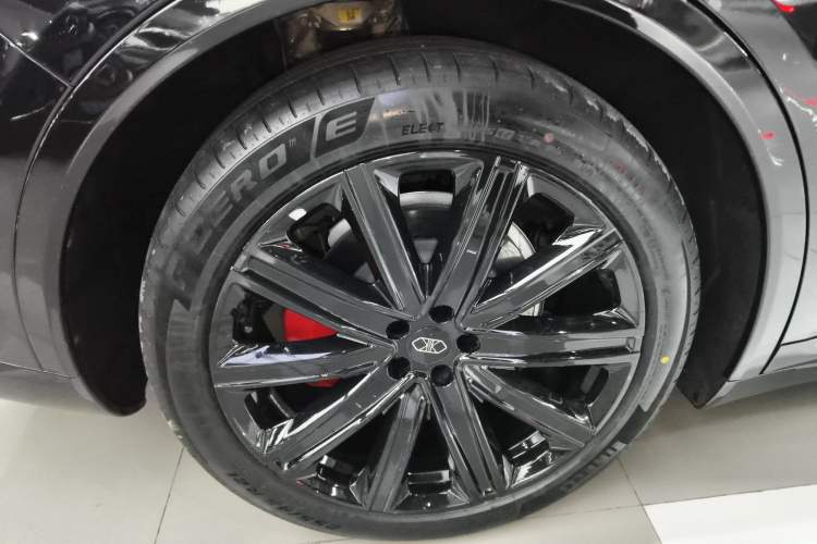 Used Hima Luxeed R7 2026 Model Pure Electric Ultra Right Rear Wheel Hub