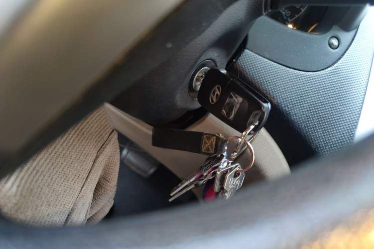 Used Hyundai Verna (older generation) 2014 1.4L Automatic Smart GLS Vehicle Key