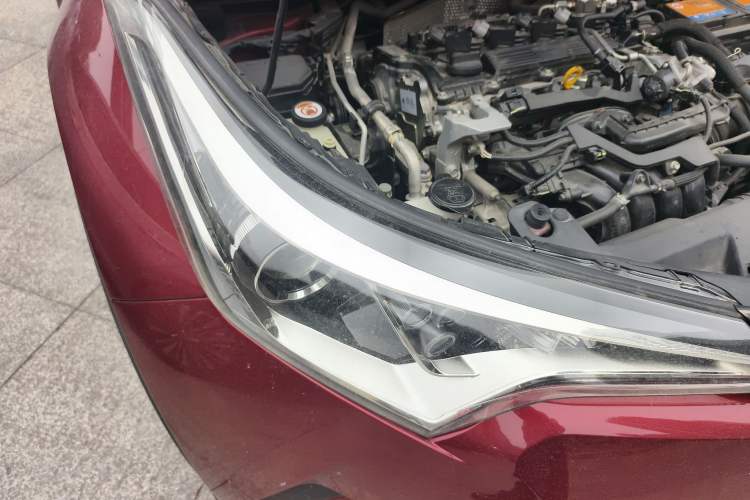 Used Toyota IZOA 2018 2.0L Yichi Version China VI Standard Right Front Headlight