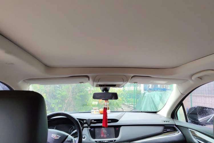 Used Cadillac XT5 2018 25T Luxury Model Headliner