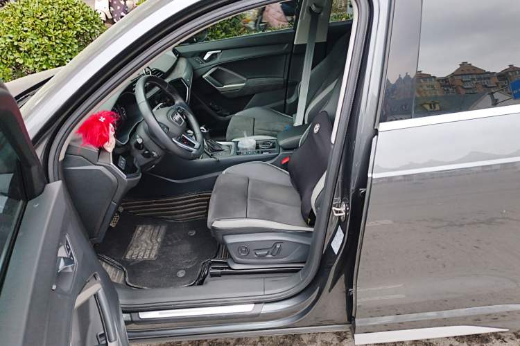 Used Audi Q3 2021 35 TFSI Progressive Dynamic Edition
