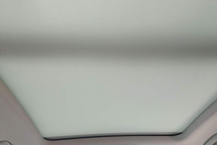 Used Volkswagen ID.6 CROZZ 2022 Long-Range PRO Edition Headliner