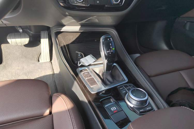 Used BMW 1 Series 2021 Revised 120i M Sport Night Edition Gear Lever