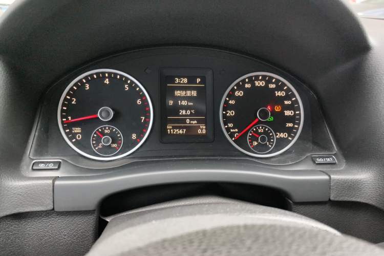 Used Volkswagen Tiguan 2014 1.8TSI Automatic 2WD 30th Anniversary Edition Odometer Close Up