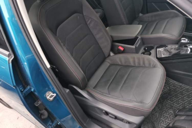 Used Volkswagen Tayron 2020 330TSI Two-Wheel Drive Luxury Smart Connectivity Version Right Front Seat