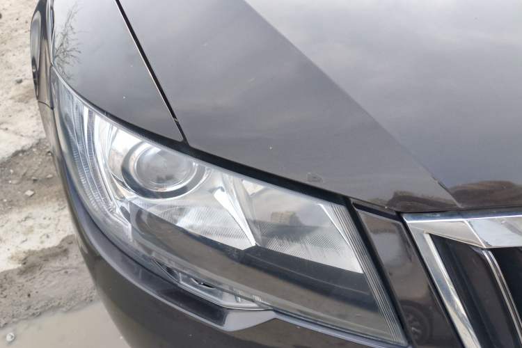 Used Skoda Superb 2013 1.8TSI Automatic Yashi Edition Right Front Headlight