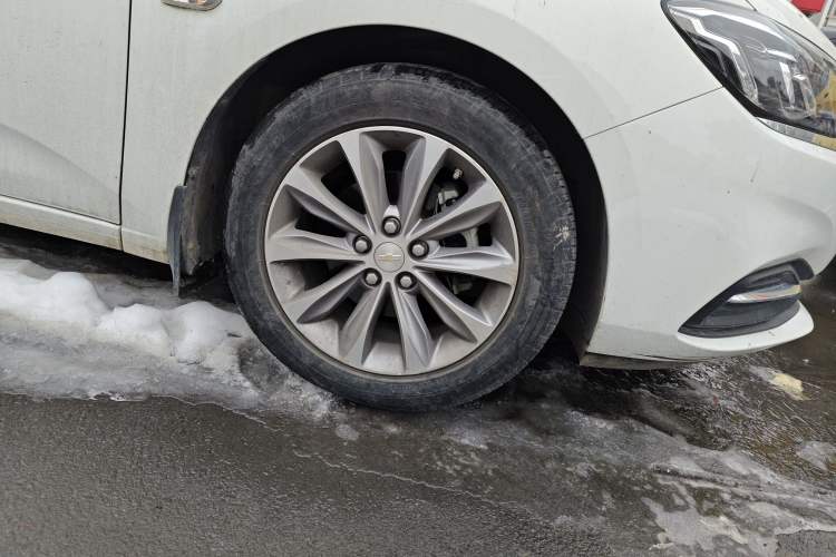 Used Chevrolet Monza 2022 320 Automatic Enjoyment Sunroof Version
