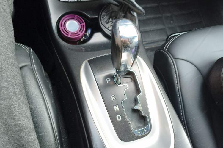 Used Dodge Journey 2013 2.4L Two-Wheel Drive Luxury Version