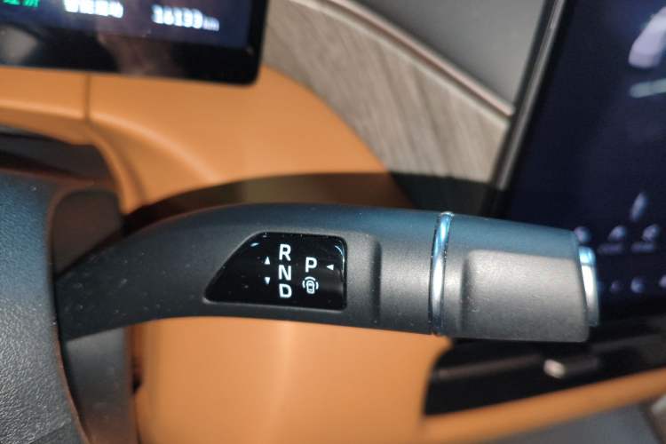 Used Wey Gaoshan 2025 Four-Wheel Drive Alpine 8
