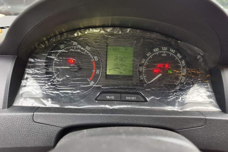 Used Skoda Rapid 2013 1.6L Automatic Smart Selection Model Instrument Cluster