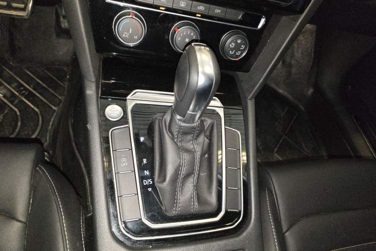 Used Volkswagen Magotan 2025 Zhongxiang Version 280TSI DSG Comfort Edition
