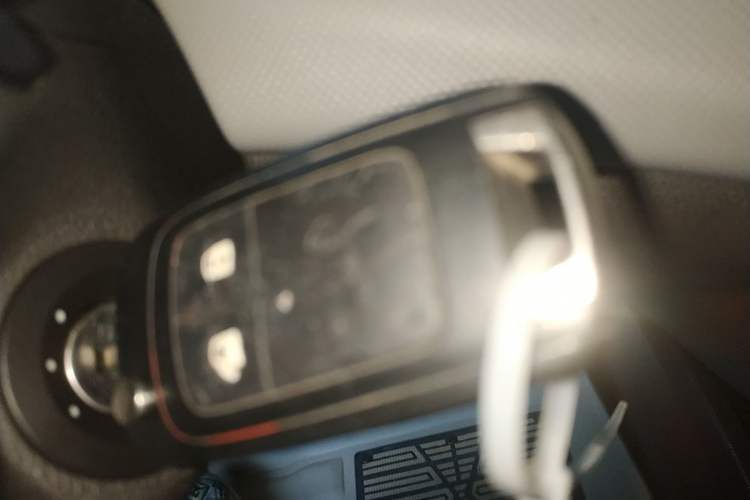 Used Chevrolet Lova RV 2016 1.5L Manual Comfort Edition Vehicle Key