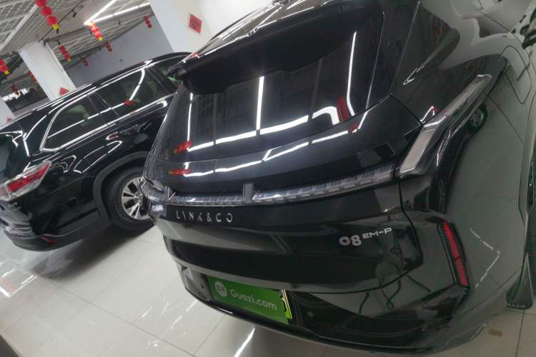 Used Lynk & Co 08 EM-P 2025 120km Long-Range Pro
