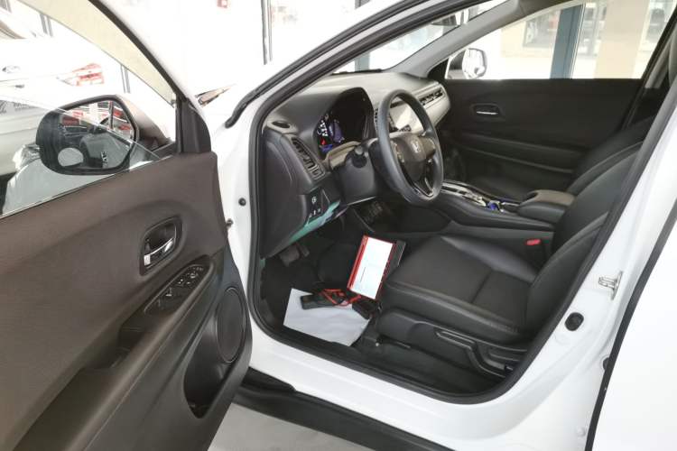 Used Honda Vezel 2020 1.5L CVT Pioneer Edition