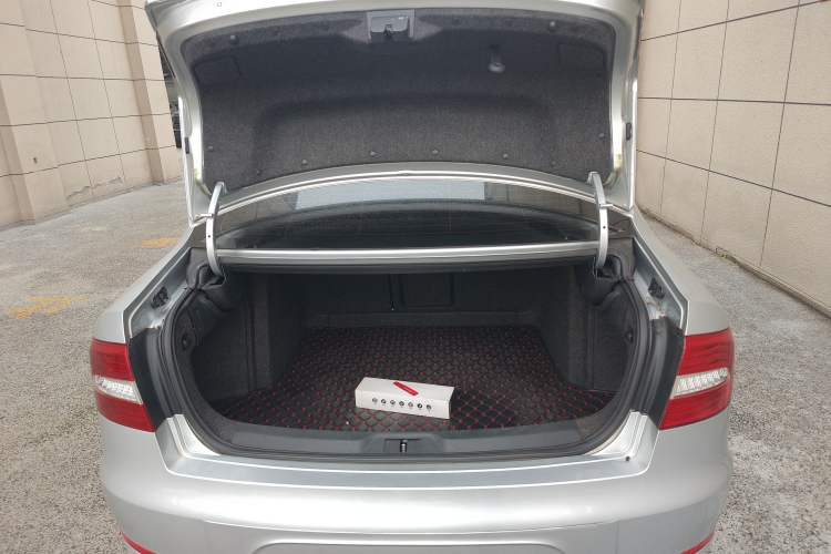 Used Skoda Superb 2013 1.8 TSI Manual MingShi Edition
