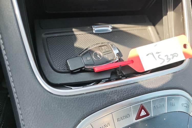 Used Mercedes-Benz S-Class 2014 S 320 L Business Model