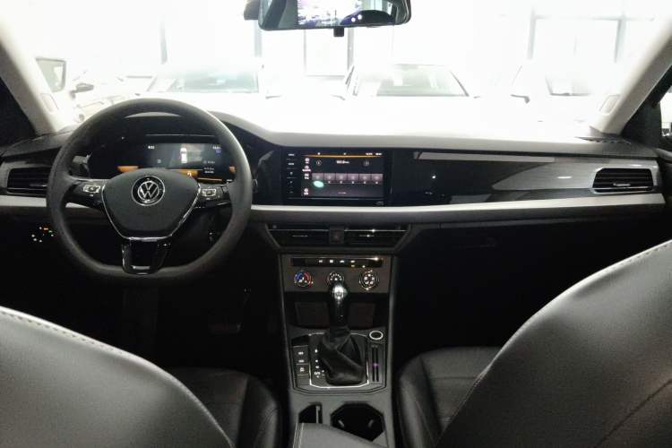 Used Volkswagen Lavida 2021 1.5L Automatic Comfort Edition Center Console