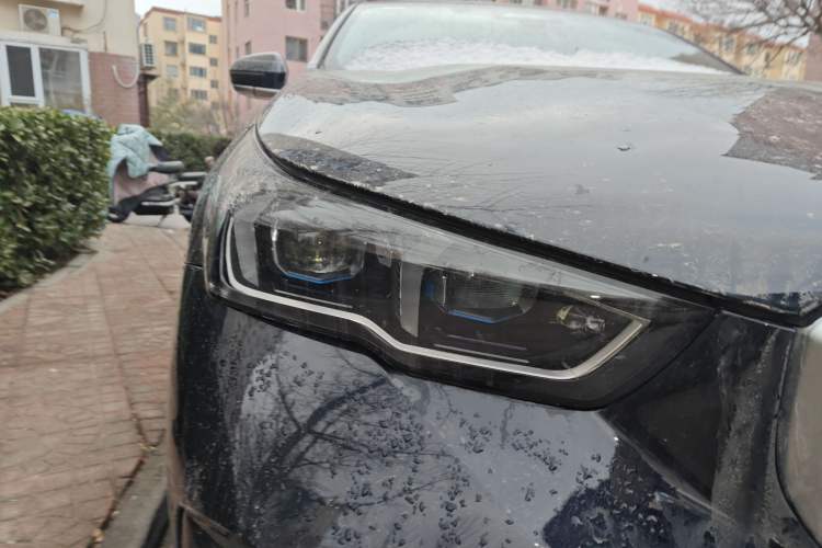 Used BMW 5 Series 2025 530Li Luxury Edition M Sport Package Right Front Headlight