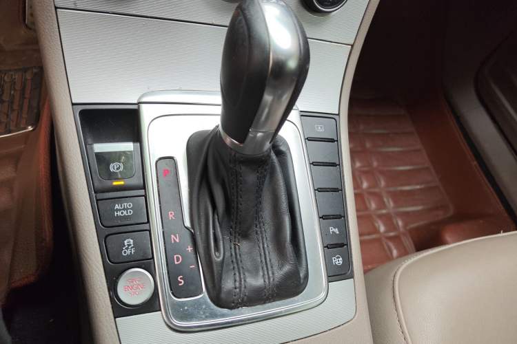 Used Volkswagen Magotan 2013 1.8TSI Prestige Model
