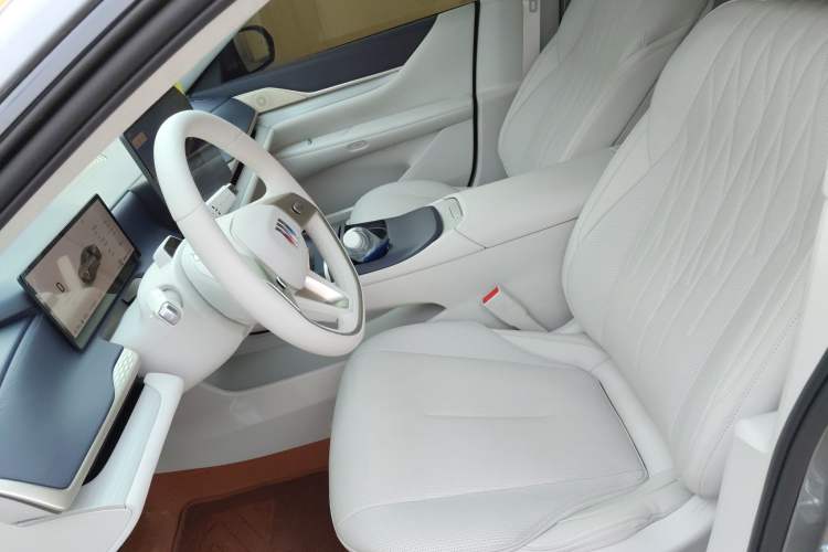 Used Buick L7 2025 Model Aivia