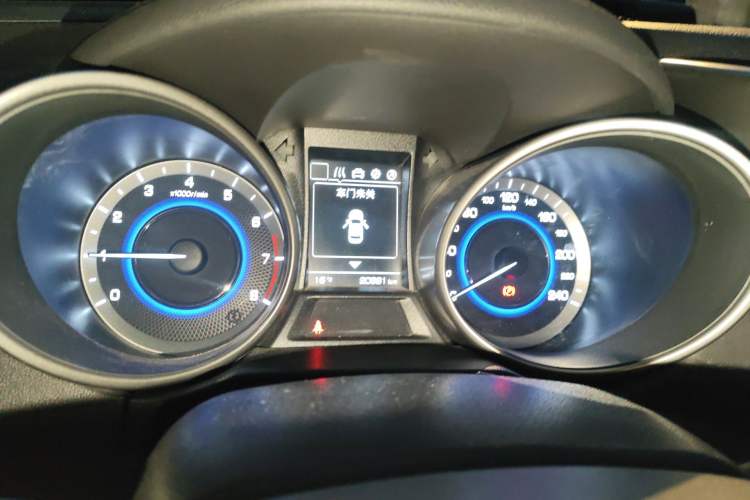 Used CHANGAN CS35 2017 1.6L Manual Luxury Model
