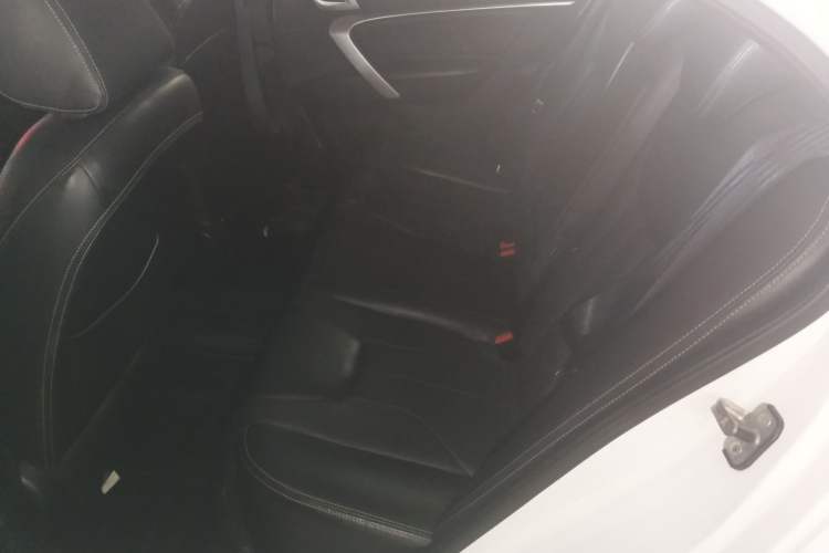 Used Geely Auto Emgrand 2016 Sedan 1.5L CVT Upward Version
