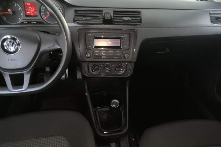 Used Volkswagen Santana 2021 1.5L Manual Fashion Edition Audio And AC Panel