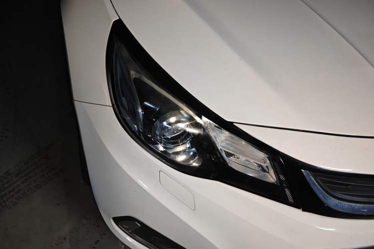 Used Chevrolet Malibu 2018 530T Automatic Luxury Edition Right Front Headlight