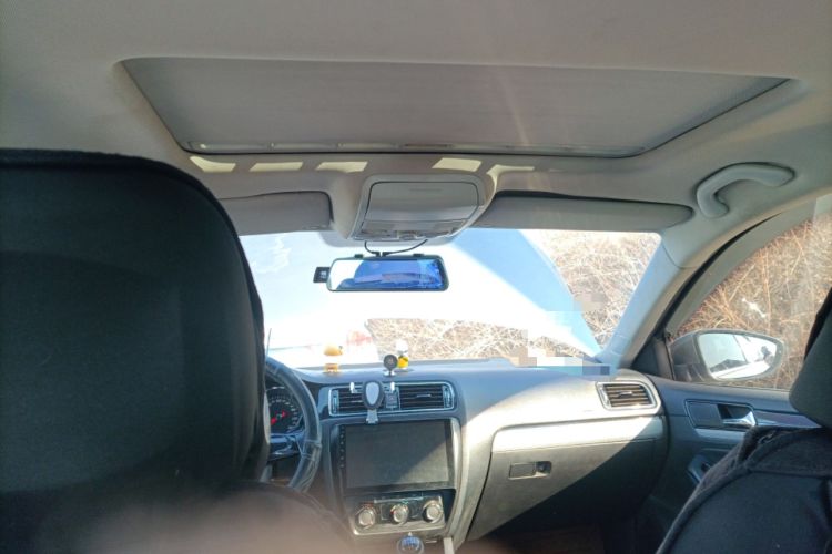 Used Volkswagen Sagitar 2015 1.6L Manual Comfort Model Headliner