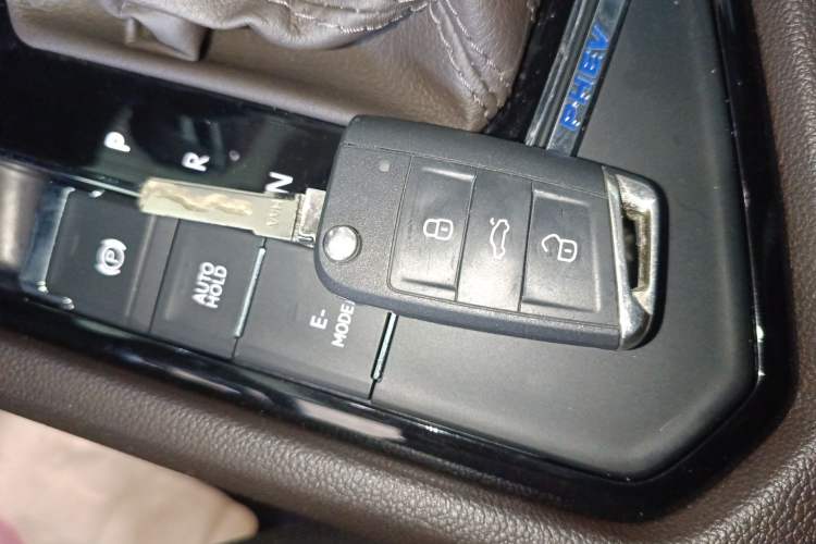 Used Volkswagen Tiguan L New Energy 2019 430 PHEV Hybrid Luxury Edition Vehicle Key