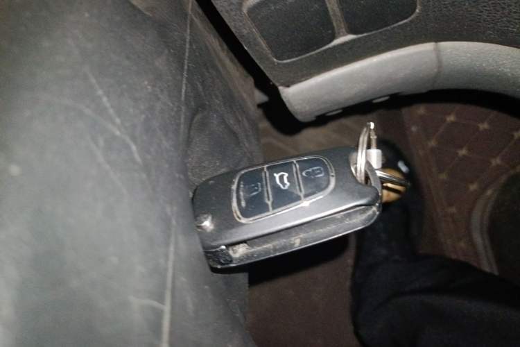 Used FORTHING Lingzhi 2013 M3 1.6L 7-Seater Comfort Model