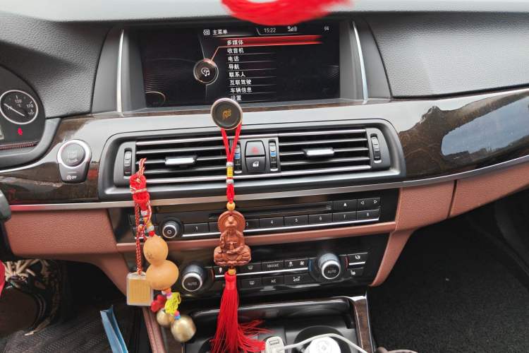 Used BMW 5 Series 2014 528Li Leading Model Audio And AC Panel