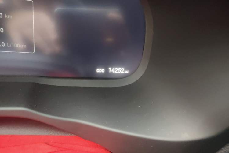 Used Toyota RAV4 2023 2.0L CVT Two-Wheel Drive 20th Anniversary Platinum Edition